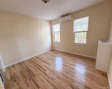 3232 60th Street - Photo Thumbnail 6