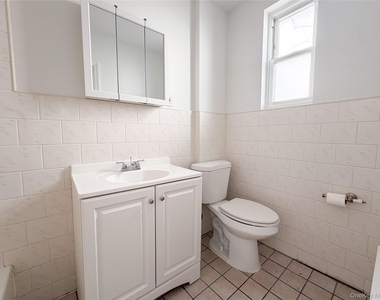 3232 60th Street - Photo Thumbnail 9