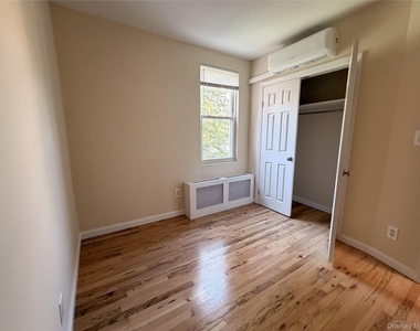 3232 60th Street - Photo Thumbnail 4