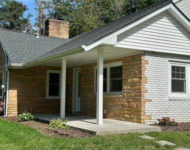 125 W Main Street - Photo Thumbnail 1