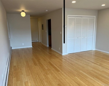 16 Spring Street - Photo Thumbnail 5