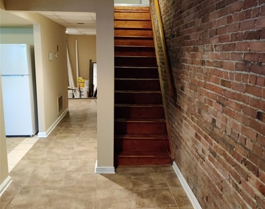 1 Eastman Terrace - Photo Thumbnail 3