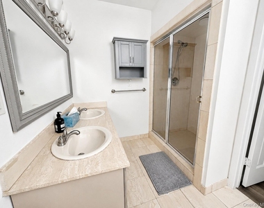 40 Waterside Close - Photo Thumbnail 20