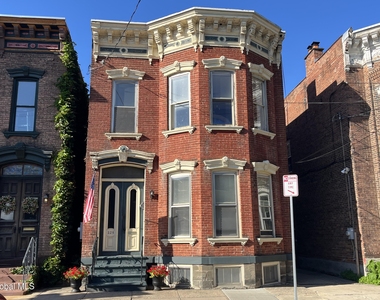 225 Green Street - Photo Thumbnail 24