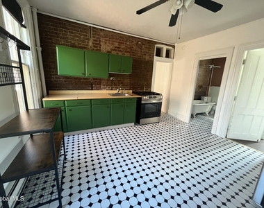 225 Green Street - Photo Thumbnail 12