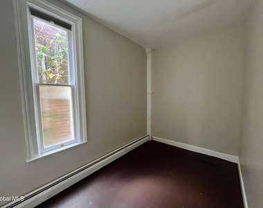 225 Green Street - Photo Thumbnail 20