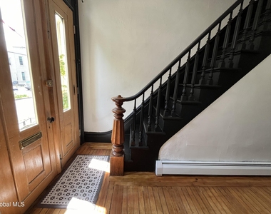 225 Green Street - Photo Thumbnail 3