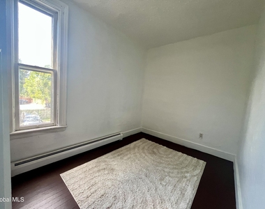 225 Green Street - Photo Thumbnail 18