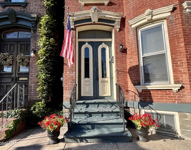 225 Green Street - Photo Thumbnail 1