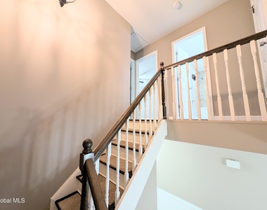 9 Chadwyck Square - Photo Thumbnail 16