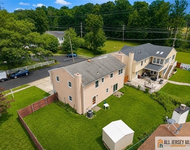 66 Edison Avenue - Photo Thumbnail 3