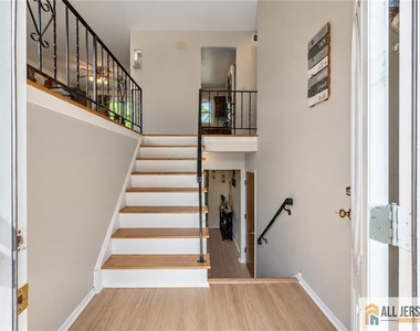 66 Edison Avenue - Photo Thumbnail 4
