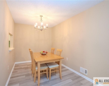 3509 Holman Court - Photo Thumbnail 4