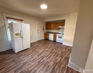 309 Dunellen Avenue - Photo Thumbnail 7