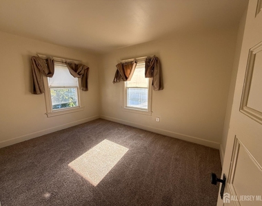 309 Dunellen Avenue - Photo Thumbnail 21