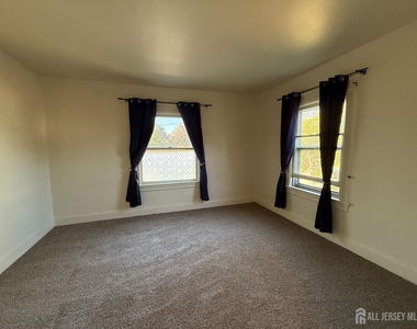 309 Dunellen Avenue - Photo Thumbnail 15
