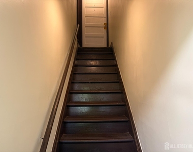 309 Dunellen Avenue - Photo Thumbnail 3