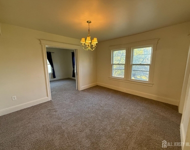 309 Dunellen Avenue - Photo Thumbnail 12