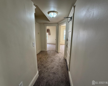 309 Dunellen Avenue - Photo Thumbnail 16