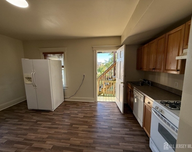 309 Dunellen Avenue - Photo Thumbnail 10