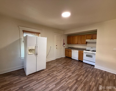 309 Dunellen Avenue - Photo Thumbnail 9