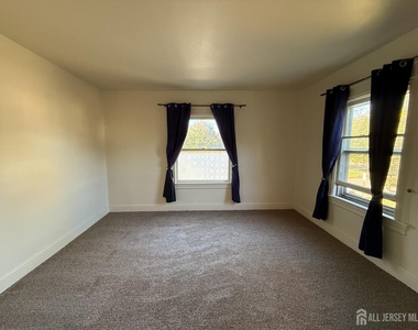 309 Dunellen Avenue - Photo Thumbnail 14