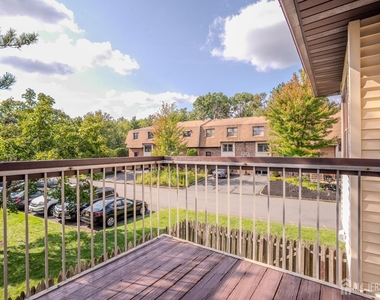 6005 N Oaks Boulevard - Photo Thumbnail 8