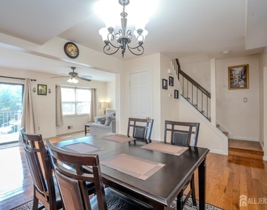 6005 N Oaks Boulevard - Photo Thumbnail 15