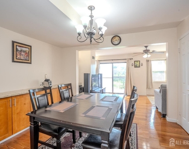 6005 N Oaks Boulevard - Photo Thumbnail 29