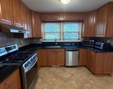 4 Michael Avenue - Photo Thumbnail 6