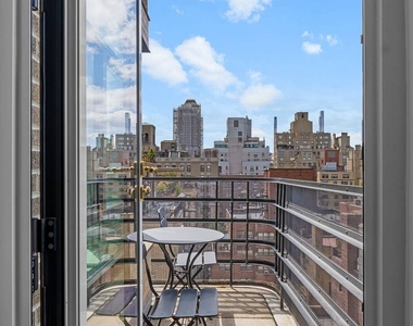 19 E 88th Street - Photo Thumbnail 7