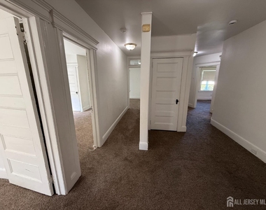 309 Dunellen Avenue - Photo Thumbnail 13