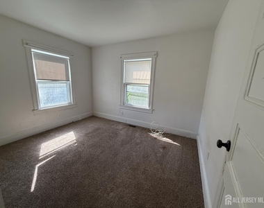 309 Dunellen Avenue - Photo Thumbnail 19