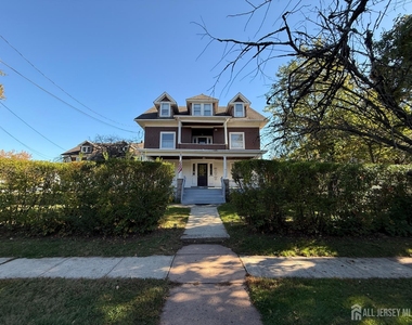 309 Dunellen Avenue - Photo Thumbnail 1