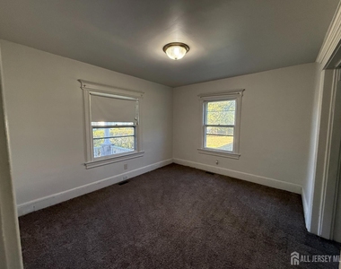 309 Dunellen Avenue - Photo Thumbnail 4