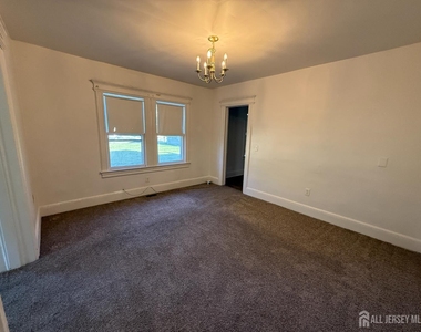 309 Dunellen Avenue - Photo Thumbnail 5
