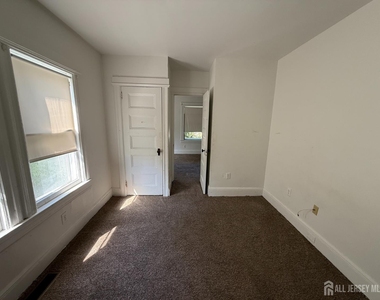 309 Dunellen Avenue - Photo Thumbnail 16