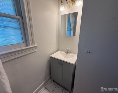 309 Dunellen Avenue - Photo Thumbnail 22