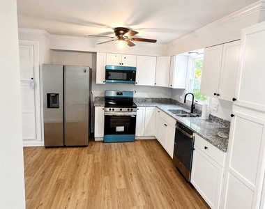 34 E 19th Street - Photo Thumbnail 2