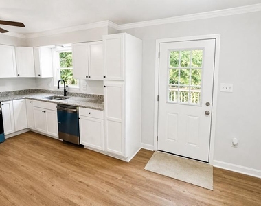 34 E 19th Street - Photo Thumbnail 3
