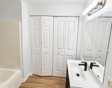 34 E 19th Street - Photo Thumbnail 10