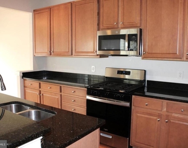 43555 White Cap Terrace - Photo Thumbnail 8