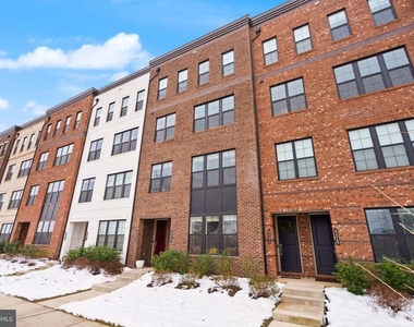 43553 Charitable Street - Photo Thumbnail 1