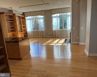 4490 Market Commons Drive - Photo Thumbnail 4