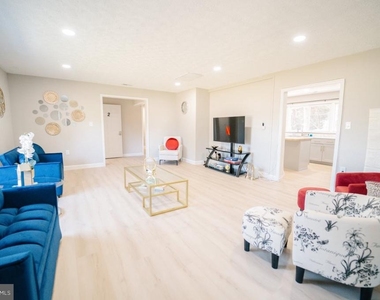 504 Arnon Meadow Road - Photo Thumbnail 13
