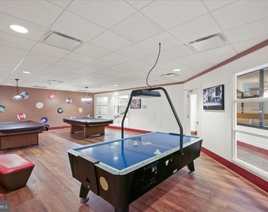 205 Yoakum Parkway - Photo Thumbnail 22