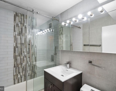 1021 Arlington Boulevard - Photo Thumbnail 20