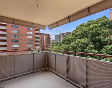 1021 Arlington Boulevard - Photo Thumbnail 32