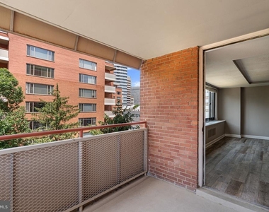 1021 Arlington Boulevard - Photo Thumbnail 33
