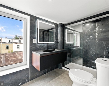 2021 E Sergeant Street - Photo Thumbnail 20